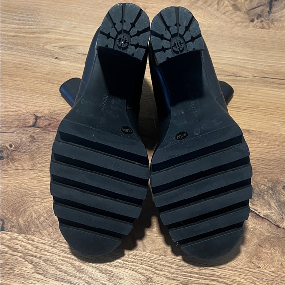 Antonio Melani Black Lug Sole Leather Ankle Boots 4” Block Heel Size 8.5 - Picture 11 of 14